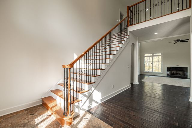 1146 Stirlingshire Dr, Hendersonville, TN 37075