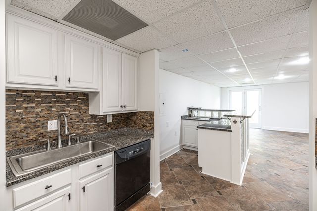 1146 Stirlingshire Dr, Hendersonville, TN 37075