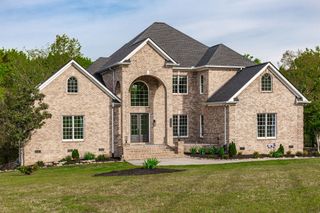 1146 Stirlingshire Dr, Hendersonville, TN 37075