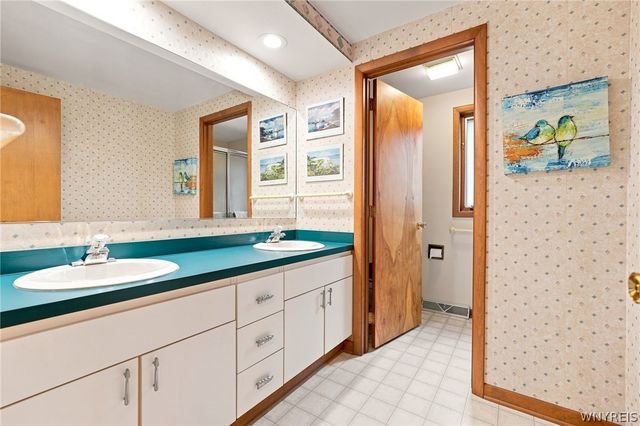 49 Fennec Lane, Amherst, NY 14051