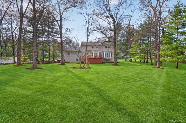 6 Amanda Court, Airmont, NY 10952