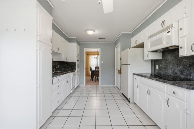 5801 Westlawn Drive, Waco, TX 76710