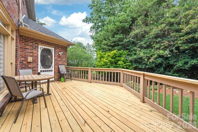8600 Brownes Pond Lane, Charlotte, NC 28277