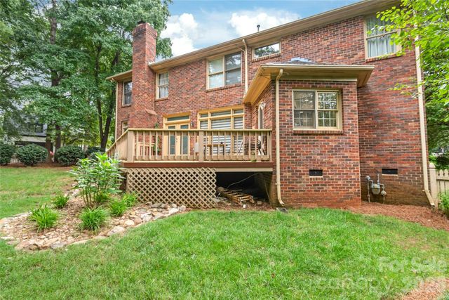 8600 Brownes Pond Lane, Charlotte, NC 28277