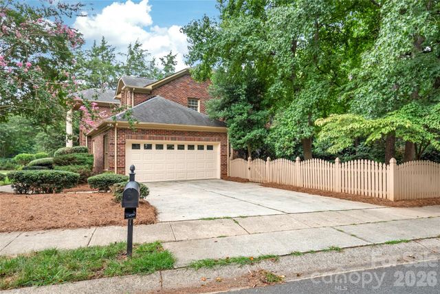 8600 Brownes Pond Lane, Charlotte, NC 28277