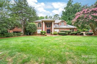 8600 Brownes Pond Lane, Charlotte, NC 28277