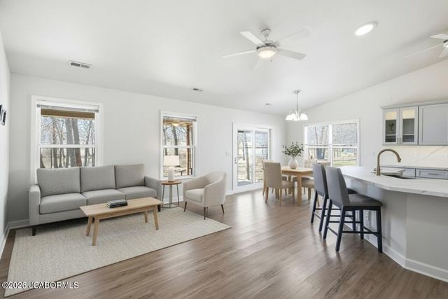 2701 N PENNY LANE, Columbia, MO 65202