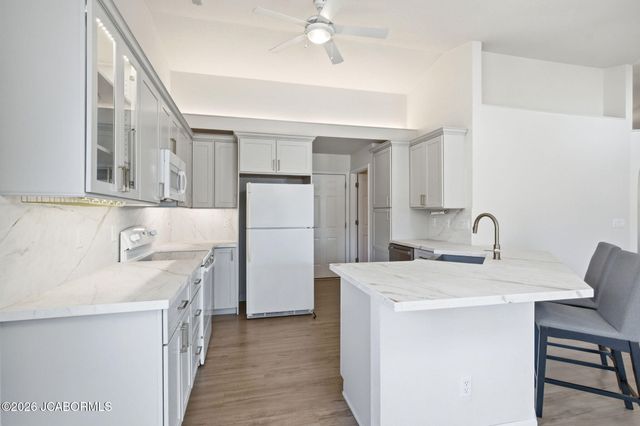 2701 N PENNY LANE, Columbia, MO 65202