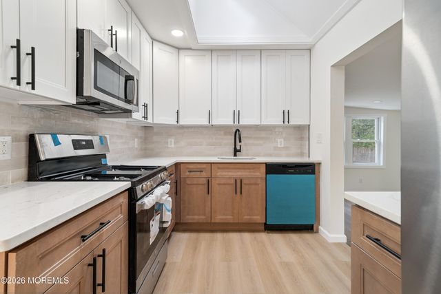 55 Davis Lane, Red Bank, NJ 07701