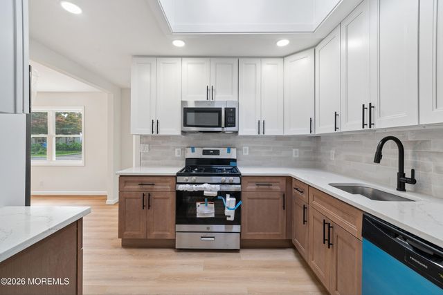 55 Davis Lane, Red Bank, NJ 07701