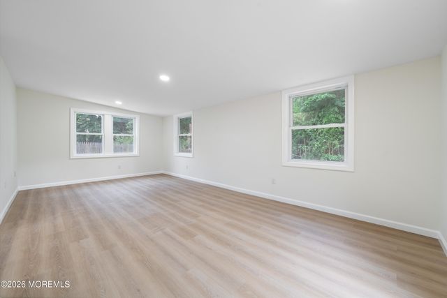 55 Davis Lane, Red Bank, NJ 07701