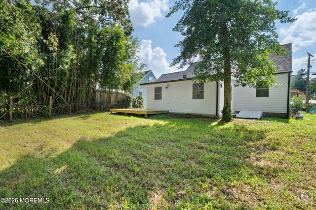 55 Davis Lane, Red Bank, NJ 07701
