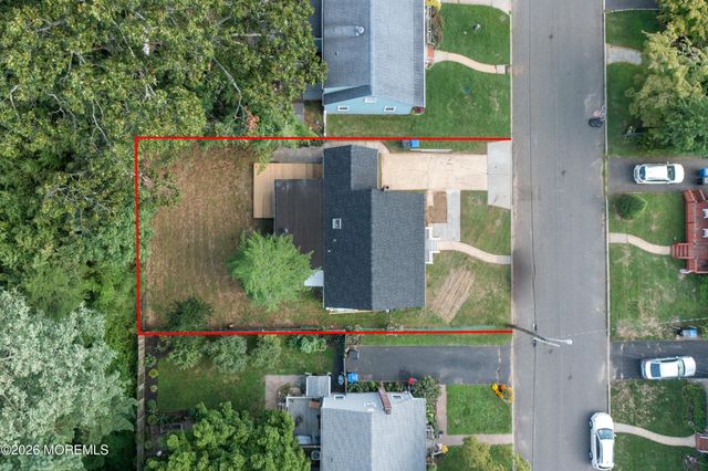 55 Davis Lane, Red Bank, NJ 07701