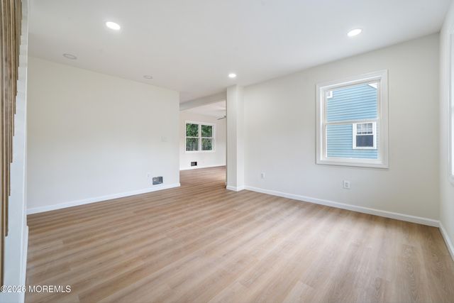 55 Davis Lane, Red Bank, NJ 07701