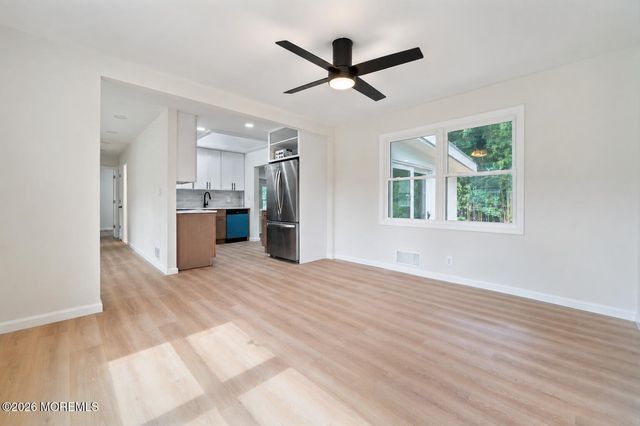 55 Davis Lane, Red Bank, NJ 07701