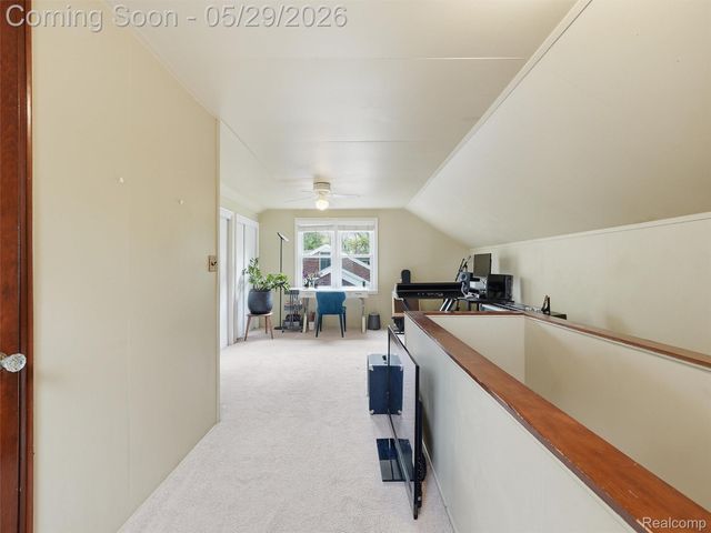24721 Ridgedale Street, Oak Park, MI 48237