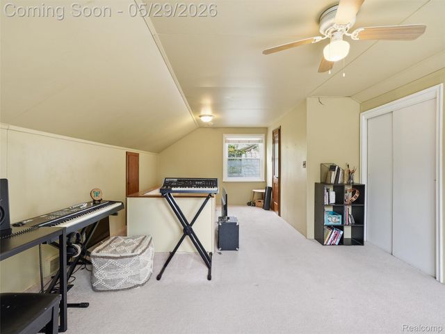 24721 Ridgedale Street, Oak Park, MI 48237