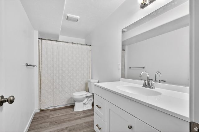 906 E SAM CIR, Clearfield, UT 84015