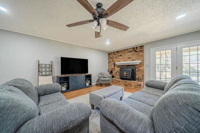 2703 Balsam St, Longview, TX 75605