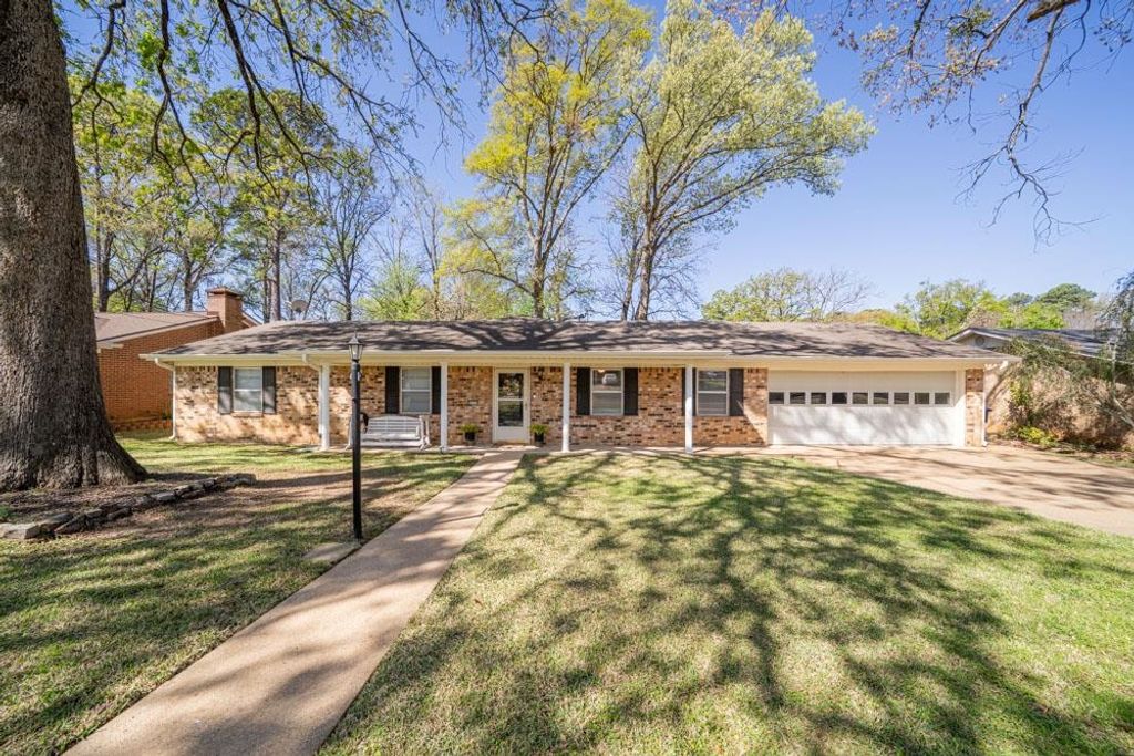 2703 Balsam St, Longview, TX 75605