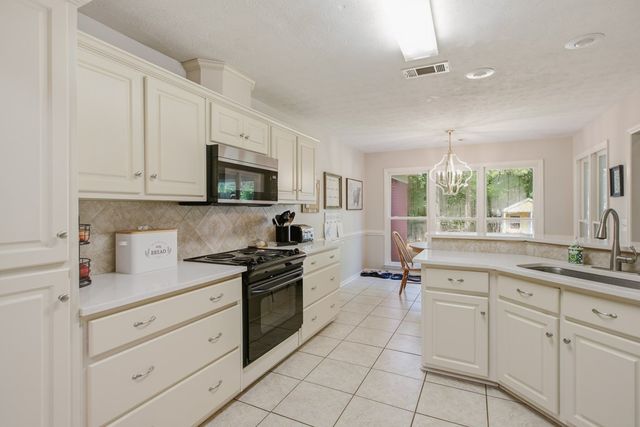 169 Wagon Wheel Drive, Ellerslie, GA 31807