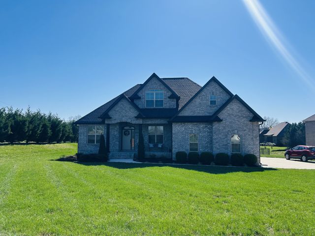 101 Highpoint Blvd, Tullahoma, TN 37388