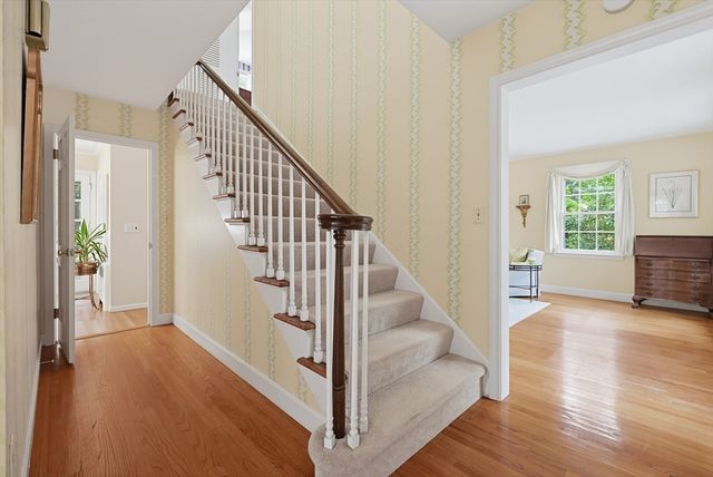 32 Thayer Farm Rd, Attleboro, MA 02703