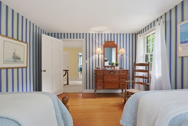 32 Thayer Farm Rd, Attleboro, MA 02703