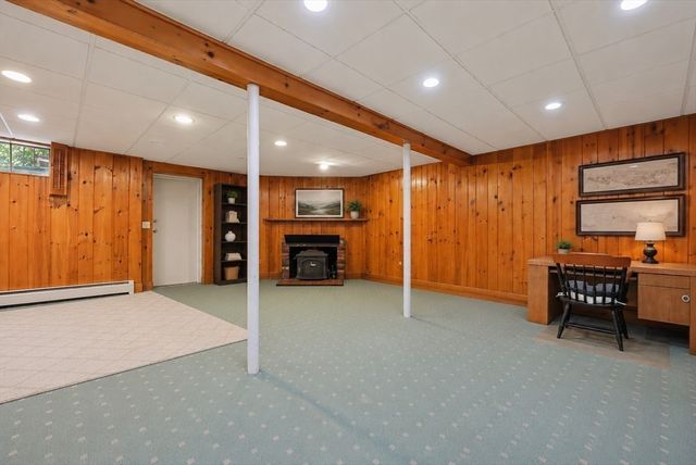 32 Thayer Farm Rd, Attleboro, MA 02703