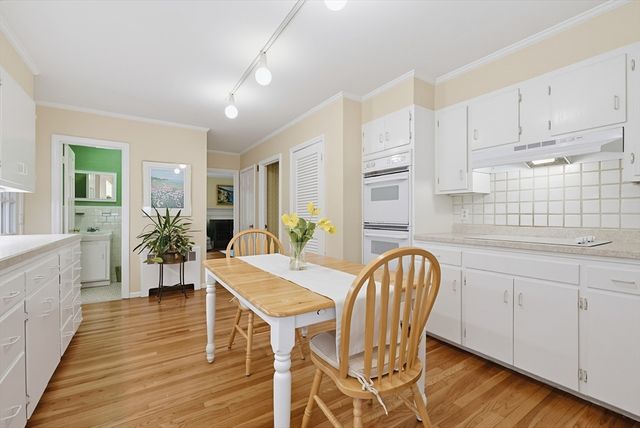 32 Thayer Farm Rd, Attleboro, MA 02703