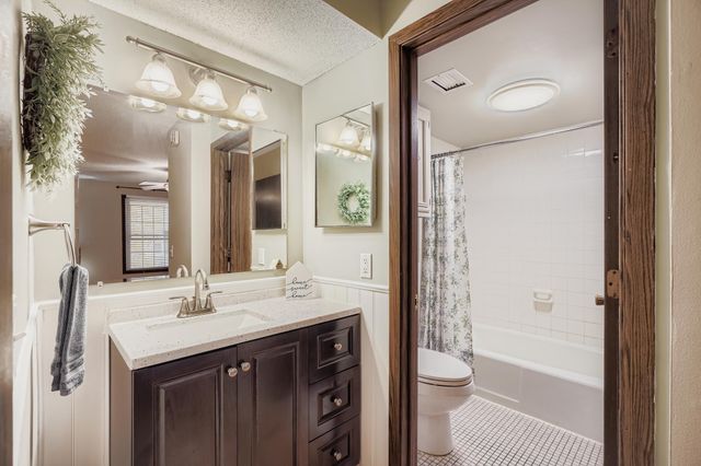 4406 Cedar Lake Road S 7, Saint Louis Park, MN 55416