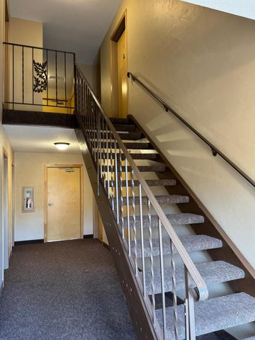 4406 Cedar Lake Road S 7, Saint Louis Park, MN 55416