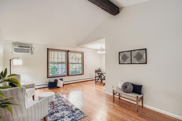 4406 Cedar Lake Road S 7, Saint Louis Park, MN 55416