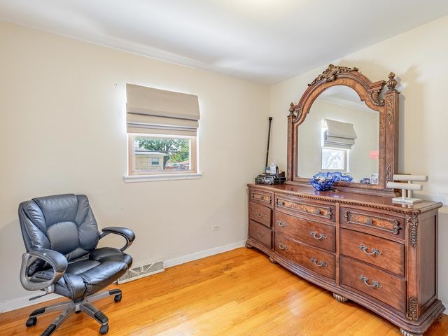 4346 Amelia Avenue, Lyons, IL 60534