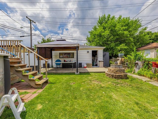4346 Amelia Avenue, Lyons, IL 60534