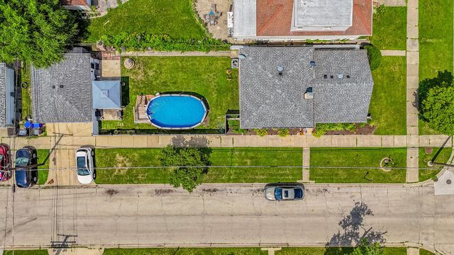 4346 Amelia Avenue, Lyons, IL 60534