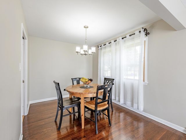 4346 Amelia Avenue, Lyons, IL 60534