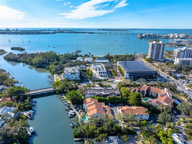 866 HUDSON AVENUE 866, Sarasota, FL 34236
