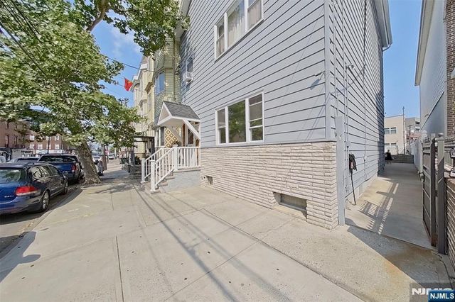 68 Congress Street, Newark, NJ 07105