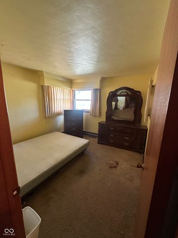 1520 Chesterfield Drive, Anderson, IN 46012