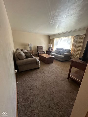 1520 Chesterfield Drive, Anderson, IN 46012