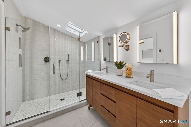 34 Howard Avenue, Branford, CT 06405