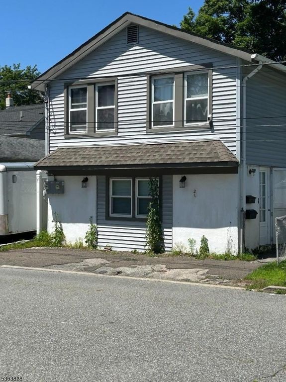 19 Maple Avenue, Bloomingdale Boro, NJ 07403