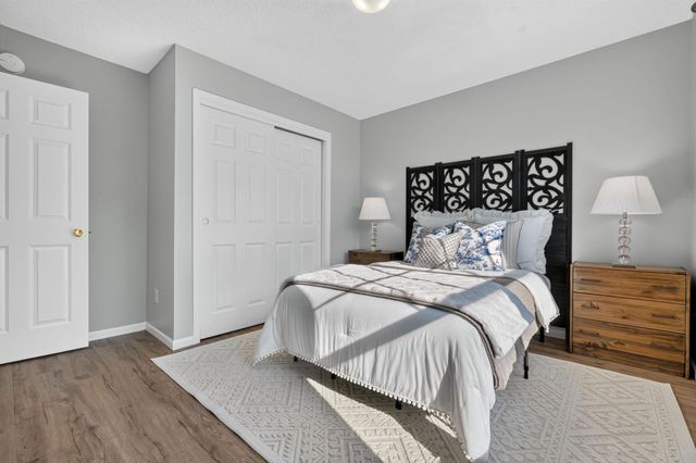 1667 Village Trail E 5, Maplewood, MN 55109