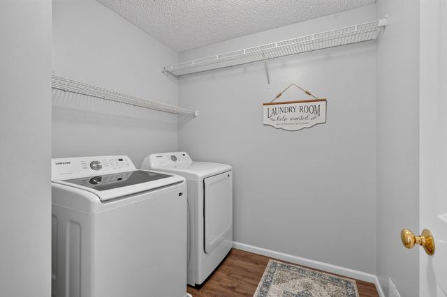 1667 Village Trail E 5, Maplewood, MN 55109
