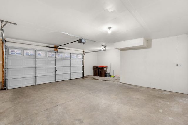 1667 Village Trail E 5, Maplewood, MN 55109