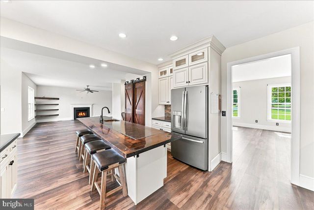 206 CRIMSON DR, Oxford, PA 19363