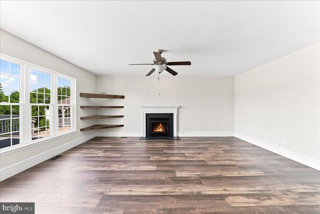 206 CRIMSON DR, Oxford, PA 19363