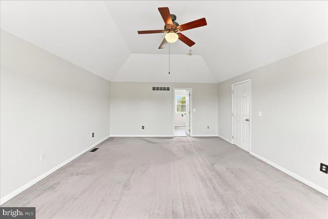 206 CRIMSON DR, Oxford, PA 19363