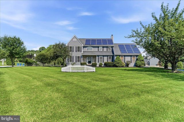206 CRIMSON DR, Oxford, PA 19363